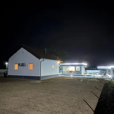 Casa de Férias Vikend Kuca Okanovic